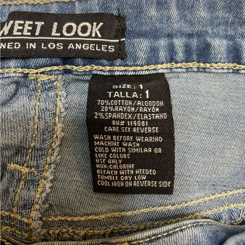 Sweet Look size 1 belted flare light wash jeans - Picture 7 of 7